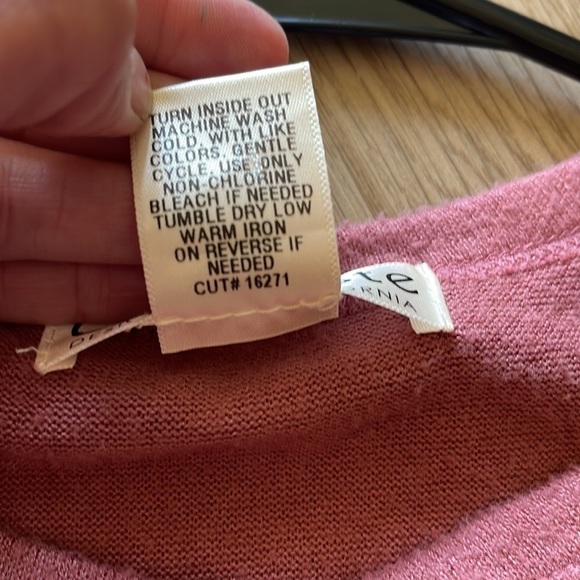 𝅺CUT and Paste sweater size S - Picture 5 of 6